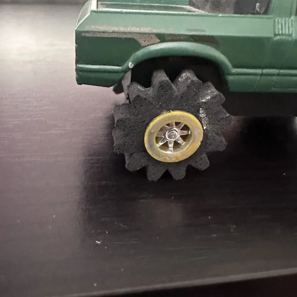 Schaper Stomper 4x4 Toyota SR5 Green Pickup Truck Works